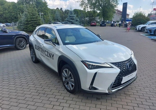 Lexus UX cena 264900 przebieg: 10535, rok produkcji 2022 z Szczecin małe 596